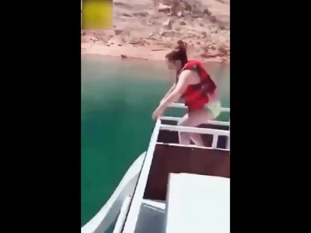 Video Clip Cười - Tổng hợp những pha hài hước không "ngậm được mồm"