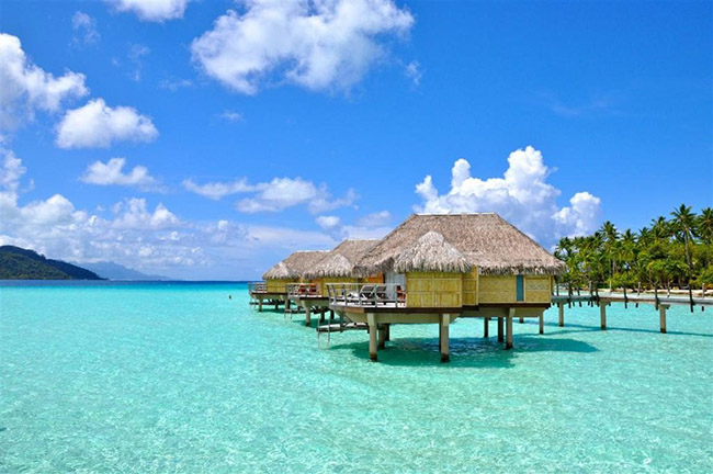 Quần đảo Gili, Indonesia: Đảo Gilli bao gồm ba hòn đảo nhỏ bên trong nó, ở đây bạn hãy tận hưởng thời gian xa xưa bằng cách đi xe ngựa hoặc xe đạp.