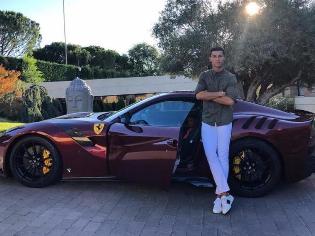 Thế giới - Dàn siêu xe của Messi, CR7 "chưa là gì" so với một cầu thủ châu Phi