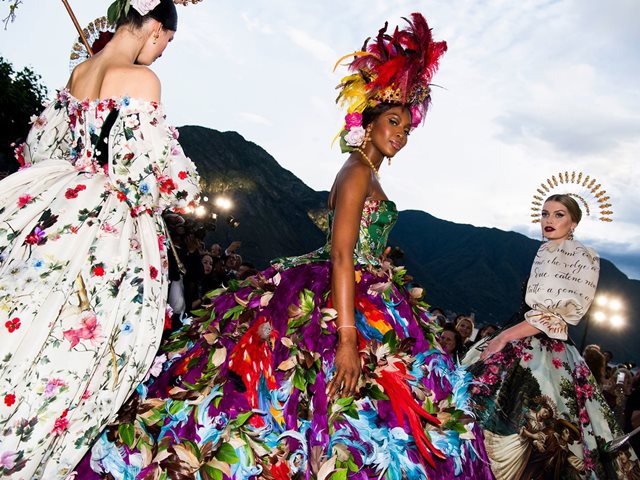 Xu hướng thời trang - Khu vườn nhiệt đới của Dolce &amp; Gabbana: Lạc rồi chẳng muốn ra!