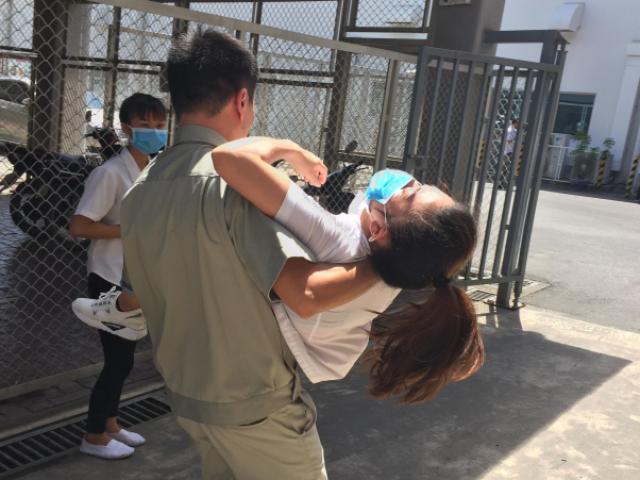 Tin tức trong ngày - Diễn biến bất ngờ vụ hàng loạt công nhân ngất xỉu ở Quảng Ninh