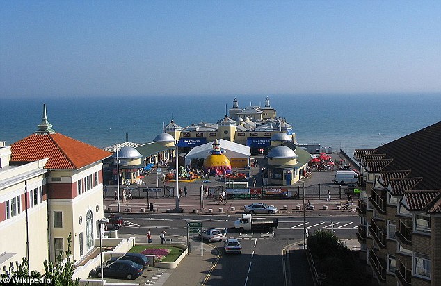 Sốc: Bến tàu "ngốn" hết 430 tỷ tiền sửa chữa nhưng chỉ bán được hơn 1 tỷ - 2