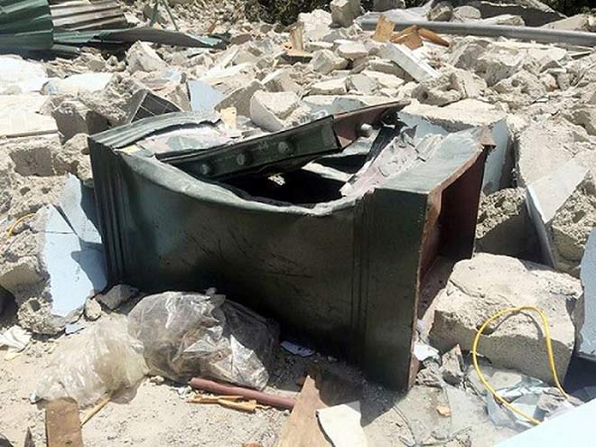 Nóng 24h qua: Mặc cứu hỏa xin đường, ô tô 7 chỗ “giả điếc” suốt 4km - 4