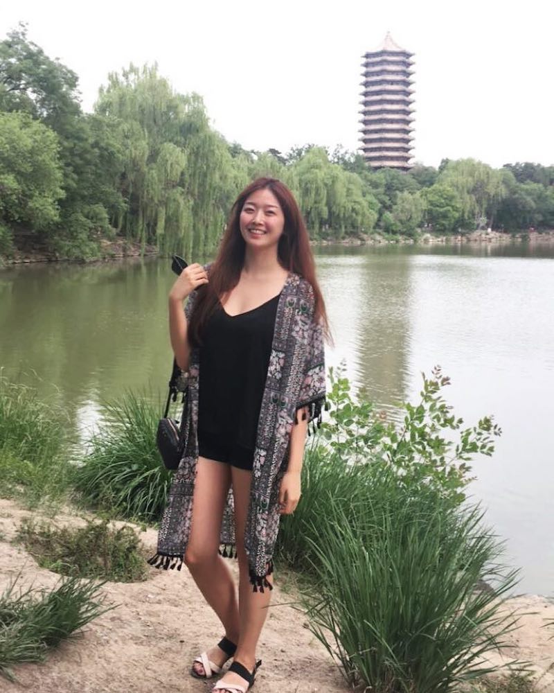 Tân Hoa hậu Hàn Quốc bị dân mạng "ném đá" dáng xấu, mặt thô - 5