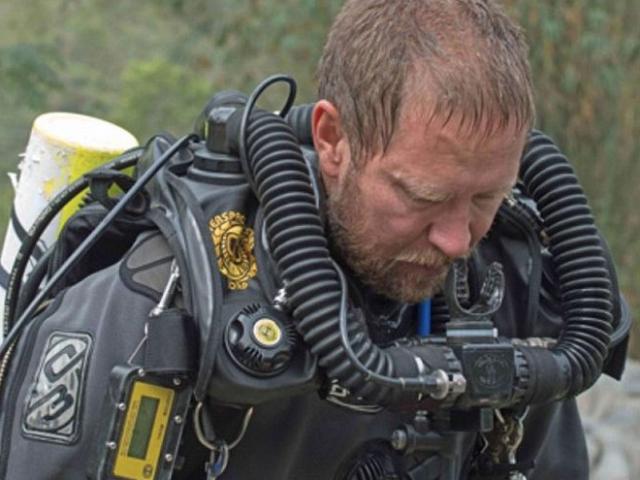 Thế giới - Vừa rời hang Tham Luang giải cứu đội bóng, bác sĩ Úc nhận tin cha mất