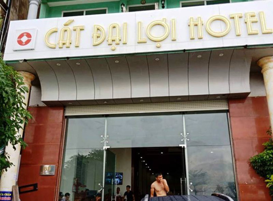 Phó Chủ tịch TP Sầm Sơn thông tin về vụ khách sạn bị tố đuổi khách giữa đêm - 1