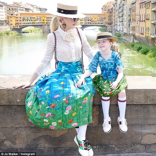 Cặp mẹ con mặc đồ quá xinh, ngắm mãi không chán - 2