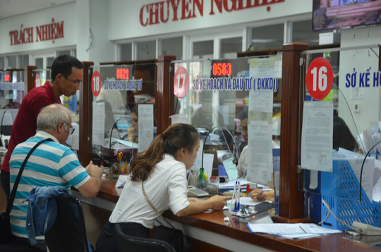 Đà Nẵng có hơn 300 cán bộ đủ tiêu chuẩn "nhường ghế" - 1