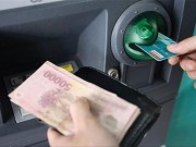 Tài chính - Bất động sản - Tăng phí ATM nội mạng: Vì sao 'ông lớn' ngân hàng bị tuýt còi?