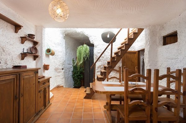 Mùa hè mà được trốn nóng trong 18 hang động đẹp như cổ tích thì còn gì bằng - 8