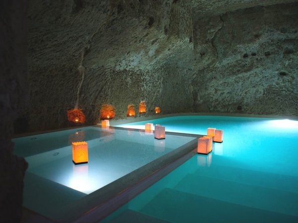 Mùa hè mà được trốn nóng trong 18 hang động đẹp như cổ tích thì còn gì bằng - 12