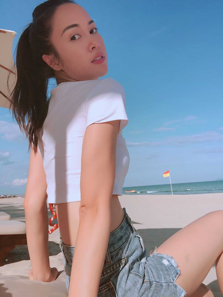 Vũ Ngọc Anh tung clip bikini đốt mắt mày râu - 8