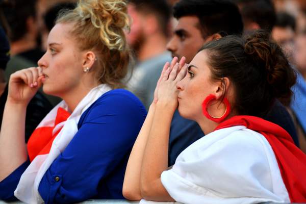 Những &#34;bóng hồng&#34; Anh rơi lệ sau trận thua đau trước Croatia - 2