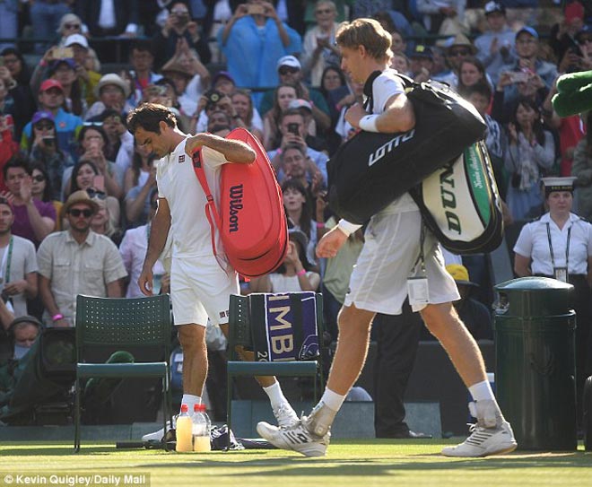 Không tưởng Wimbledon: Federer bị &#34;ngược đãi&#34;, triệu fan phẫn nộ - 1