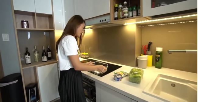 Khám phá căn hộ tinh tế 50m2 mới tậu của hotgirl Khả Ngân - 8