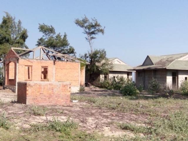 Tài chính - Bất động sản - Thành phố resort "ma" bỏ hoang ven biển Bình Thuận