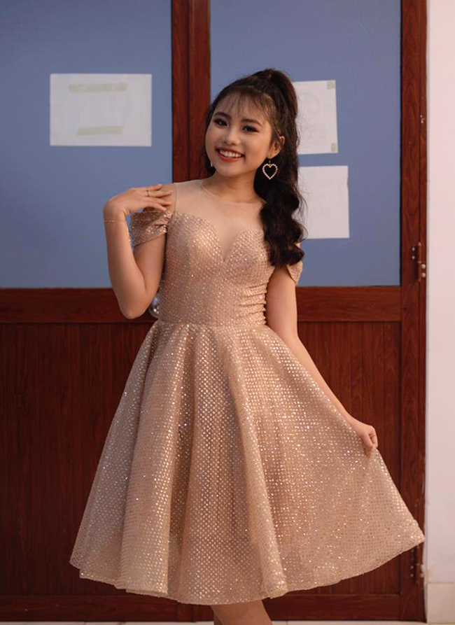 Phương Mỹ Chi thừa nhận bản thân là người vô tư và luôn suy nghĩ tích cực. Khi ồn ào xảy ra, cô lắng nghe các ý kiến của mọi người và chắc lọc thông tin nào nên tiếp thu học hỏi, thông tin nào thì không nên bận tâm.