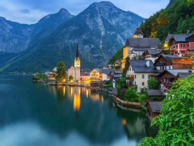 Du lịch - Những thị trấn tuyệt đẹp dưới chân núi khiến bạn như lạc vào truyện cổ Grim