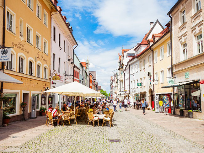 Những thị trấn tuyệt đẹp dưới chân núi khiến bạn như lạc vào truyện cổ Grim - 6