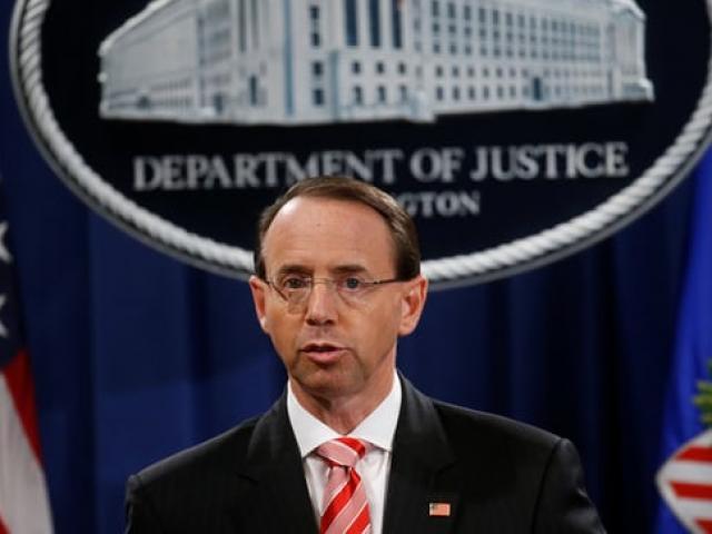 Thế giới - Mỹ "ra tay" với 12 người Nga ngay trước khi Trump gặp Putin