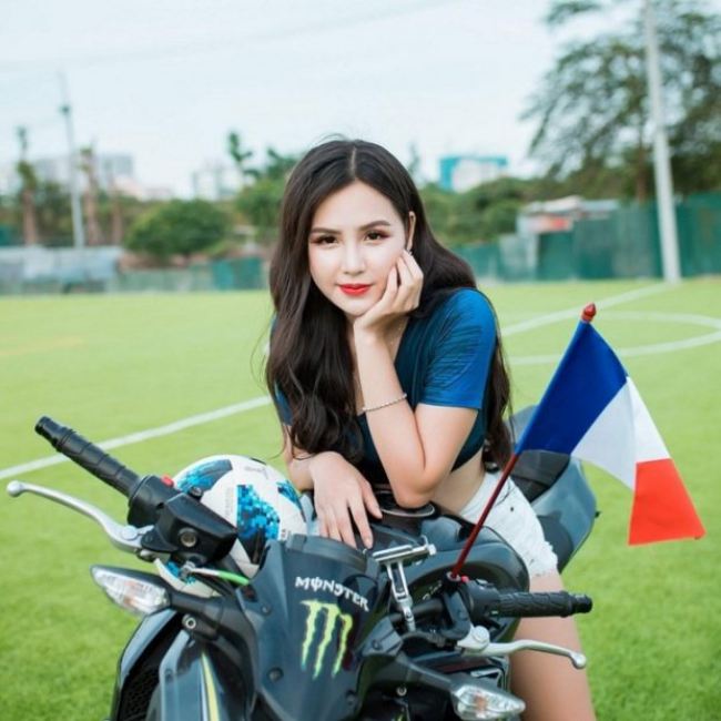 2 hot girl Việt đại diện Pháp - Croatia quyến rũ hết cỡ cho đêm cuối - 1