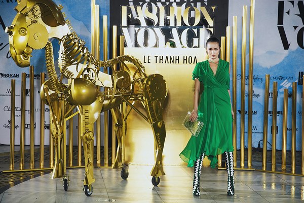 &#34;Cô dâu&#34; Thanh Hằng thả bước trên độ cao 1400 mét - 9