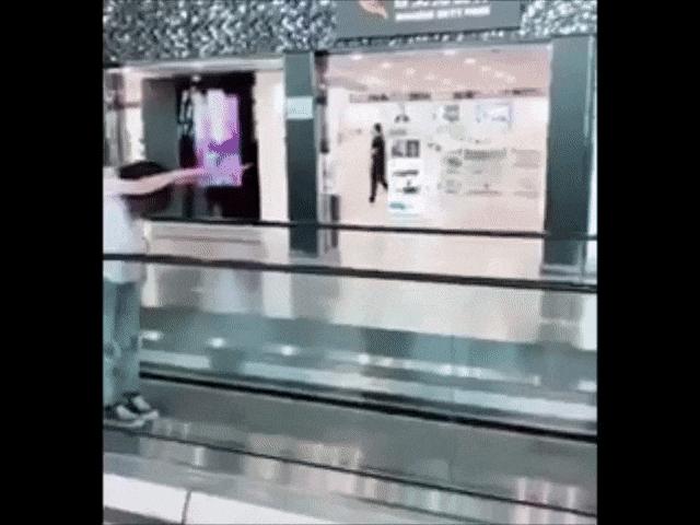 Video Clip Cười - Cũng tại vì chờ máy bay quá lâu mà ra nông nỗi này