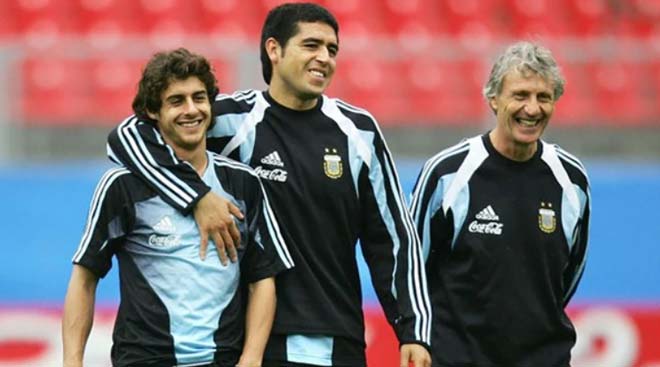 ĐT Argentina chọn HLV mới: Messi bái thần tượng Aimar làm thầy? - 3