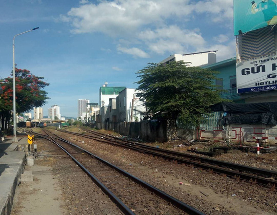 Cách chức trưởng ga, sa thải trực ban vì để 2 tàu vào cùng một đường ray - 1