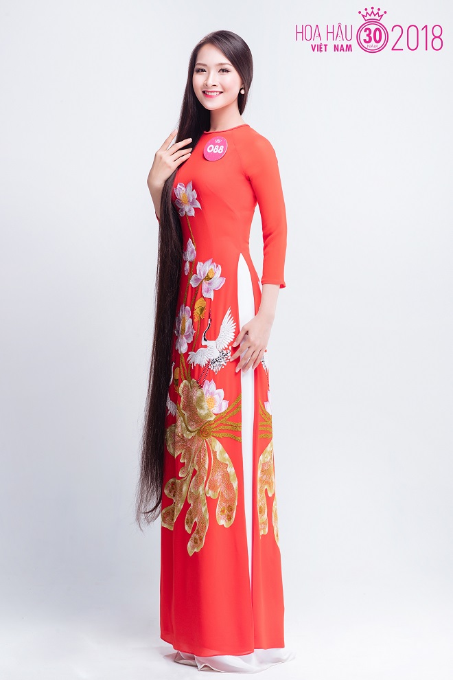 Thí sinh Hoa hậu Việt Nam (miền Bắc) mặc áo dài thanh lịch - 3