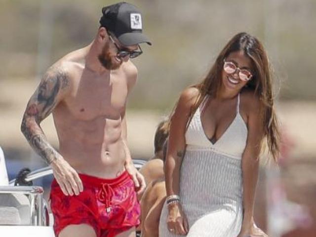 Bóng đá - Messi xả hơi bên vợ xinh, đòi Barca "đuổi" nhà vô địch World Cup 2018