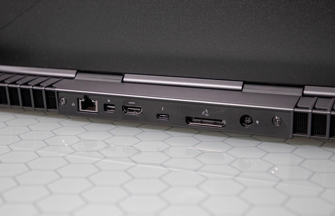 Laptop Alienware 15 R4: Tuyệt phẩm cho game thủ - 2