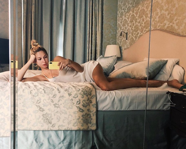 Cuộc đời vương giả, sướng từ trong trứng của hội công chúa, hoàng tử Hi Lạp - 11