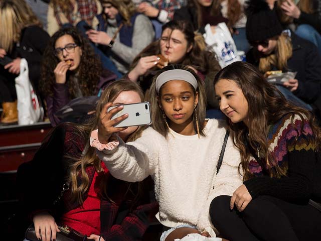 Top smartphone cực đỉnh cho các sinh viên "Rich kid"