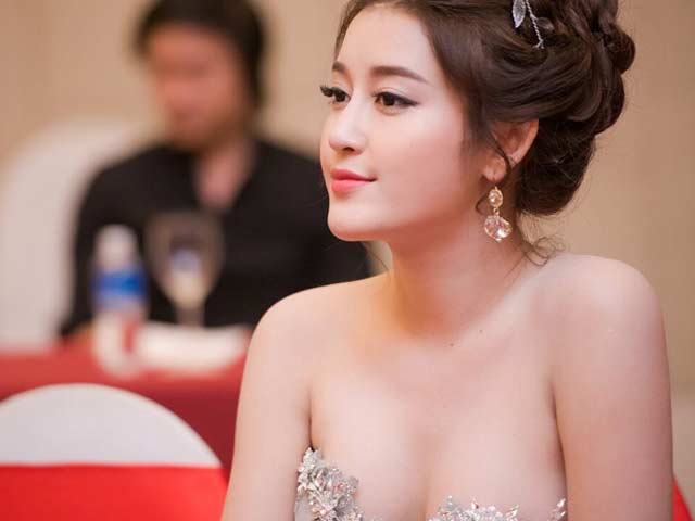 Người mẫu - Hoa hậu - "Quốc bảo Việt Nam trên báo Myanmar" Huyền My nói gì về tin lấy chồng cuối năm?