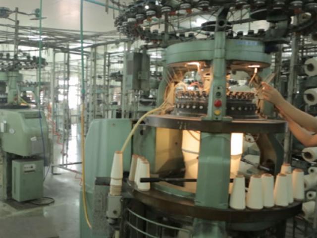 Thị trường - Tiêu dùng - Cuộc chiến thương mại Mỹ-Trung: Lo hàng Trung Quốc ồ ạt "đội lốt" hàng Việt