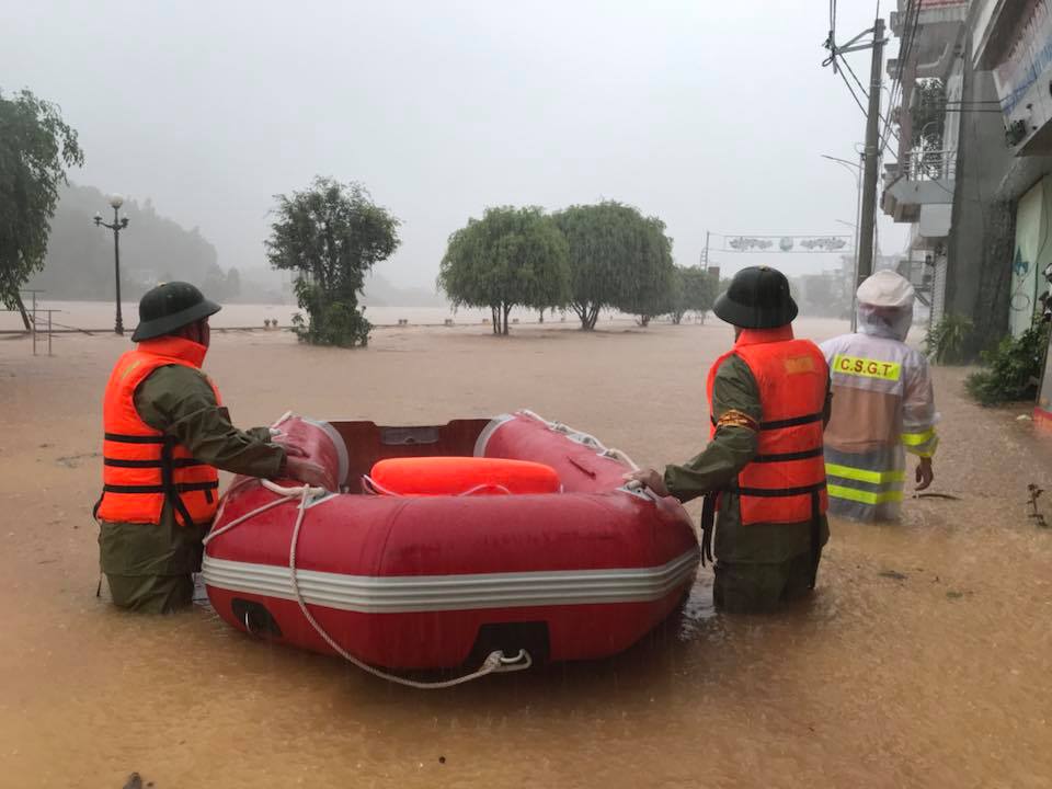 Mưa dồn dập vì bão số 3, lũ dâng cao khắp nơi ở Quảng Ninh - 7