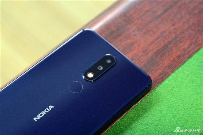 Trên tay Nokia X5 thiết kế đẹp, giá chỉ 3,4 triệu đồng - 5