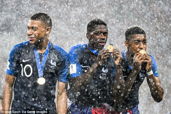 Bí ẩn Pháp vô địch World Cup: 15 phút “định mệnh” và vận son từ bộ râu - 1
