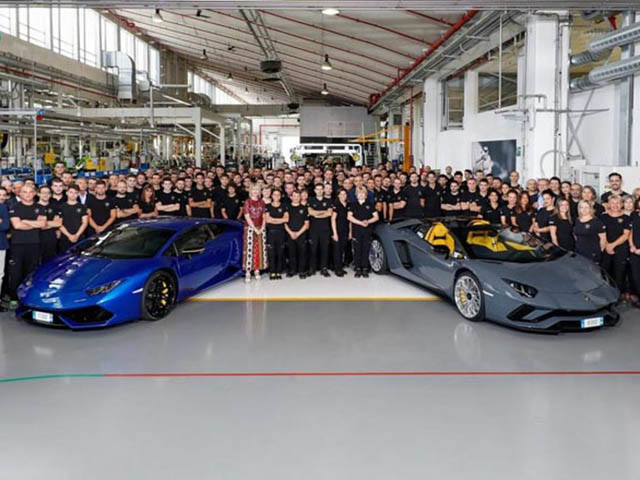 Tin tức ô tô - Lamborghini cán mốc 8000 chiếc Aventador và 11000 chiếc Huracan