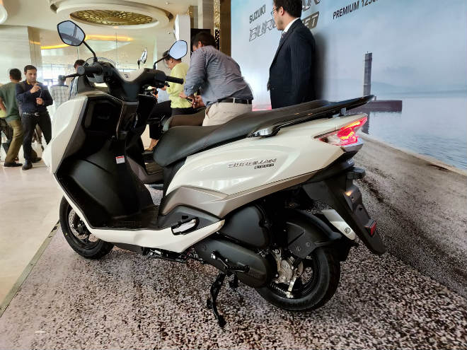 Suzuki Burgman Street lên kệ, giá 22,4 triệu đồng - 4
