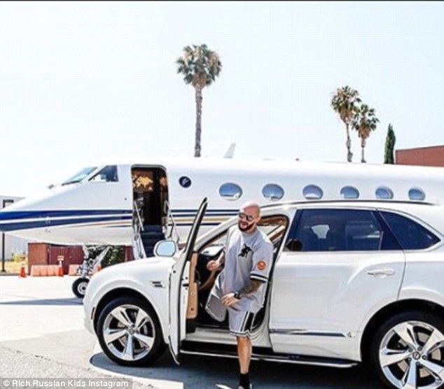 Hội con nhà giàu khoe ảnh ăn chơi trên mạng xã hội Instagram - 10