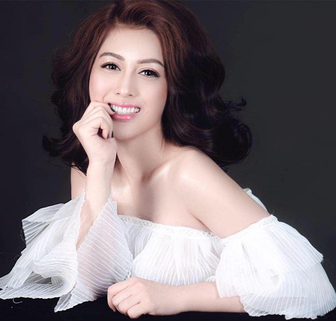 Khó ngờ nữ MC diễn viên này lại quá xinh đẹp khi hóa thân cô đồng - 9