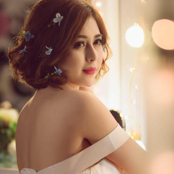 Khó ngờ nữ MC diễn viên này lại quá xinh đẹp khi hóa thân cô đồng - 8