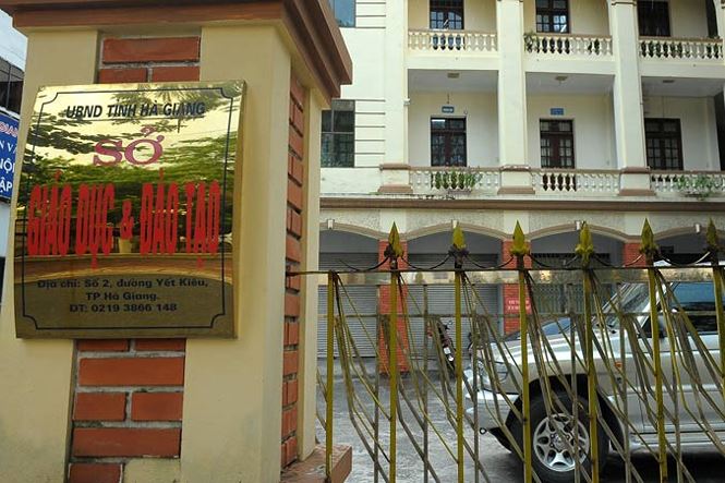 Nhiều con em lãnh đạo, chủ doanh nghiệp lớn ở Hà Giang được nâng điểm thi - 2