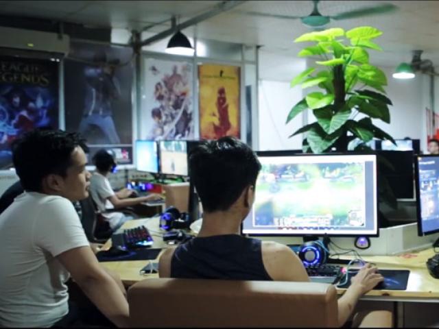 Chơi game kiếm trăm triệu/tháng - Việc nhẹ lương cao là có thật