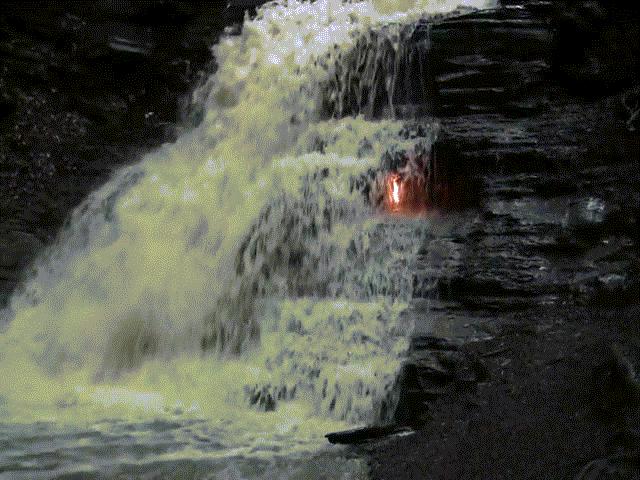 Media - "Ngọn lửa ma" không thể dập tắt: Bí ẩn chưa được giải mã