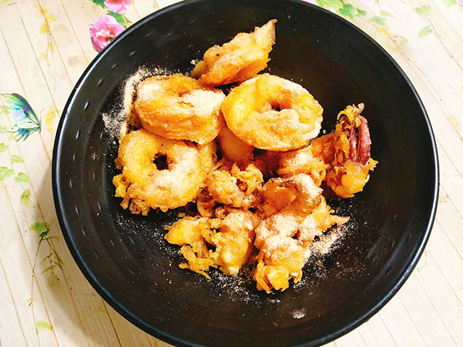 Tranh thủ mát trời trổ tài làm ngay mực chiên lắc phô mai con thích, chồng mê - 8