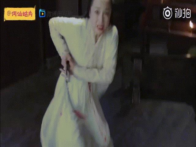 Phim - Phì cười với bom tấn 8 tỷ lượt xem sạn nhiều "không đếm xuể"