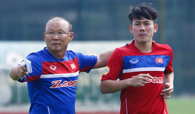 HLV Park Hang-seo đau đầu chọn tiền vệ cho Olympic Việt Nam - 1